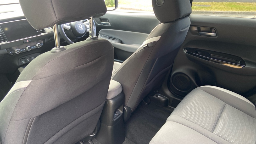 Honda Jazz 1.5 i-MMD Hybrid Crosstar EX 5dr eCVT Hybrid Hatchback - Image 16