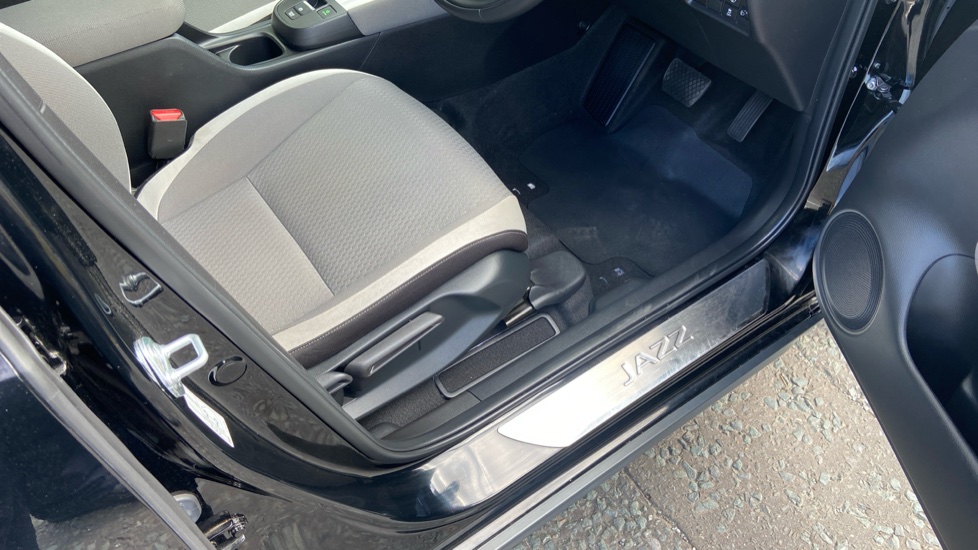 Honda Jazz 1.5 i-MMD Hybrid Crosstar EX 5dr eCVT Hybrid Hatchback - Image 28