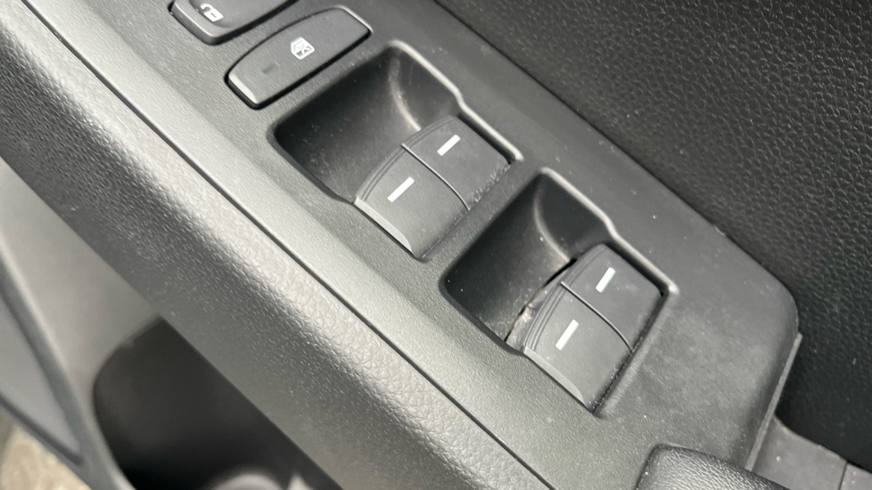 Honda HR-V 1.5 eHEV Elegance 5dr CVT Hybrid Hatchback - Image 19