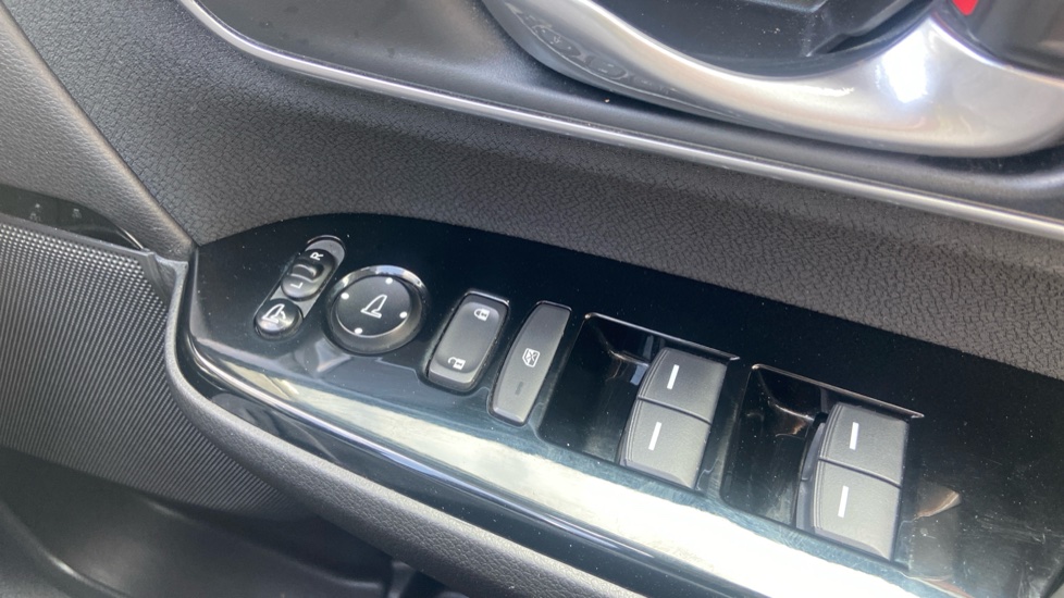 Honda CR-V 2.0 i-MMD Hybrid SE 2WD 5dr eCVT Hybrid Estate - Image 16