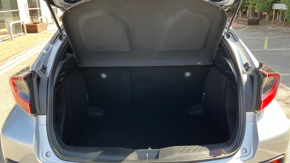 Toyota C-HR 1.8 Hybrid Excel 5dr CVT [Leather] Hybrid Hatchback - Image 4