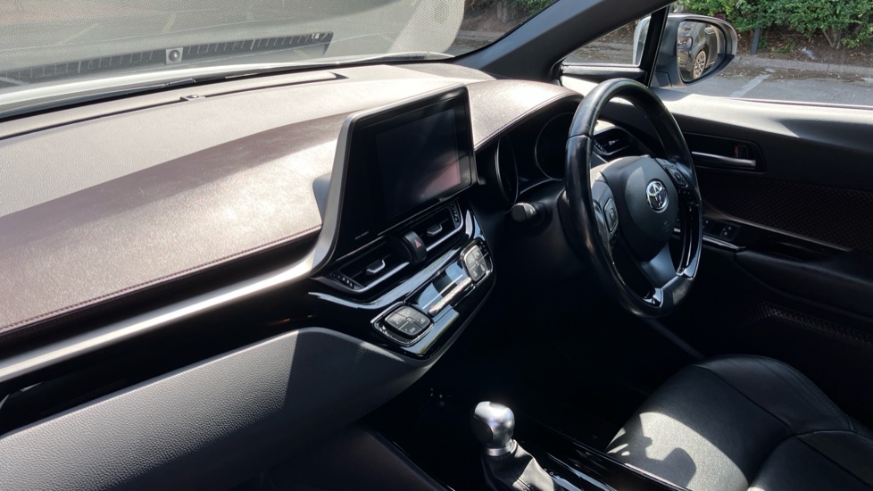Toyota C-HR 1.8 Hybrid Excel 5dr CVT [Leather] Hybrid Hatchback - Image 9