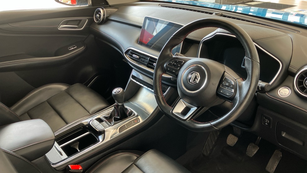 MG HS 1.5 T-GDI Excite 5dr Petrol Hatchback - Image 11