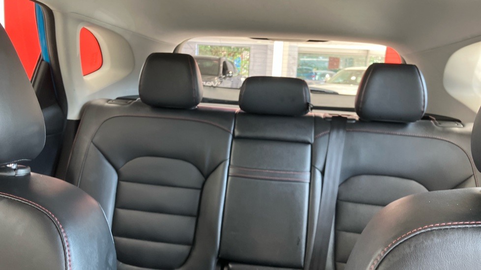 MG HS 1.5 T-GDI Excite 5dr Petrol Hatchback - Image 15
