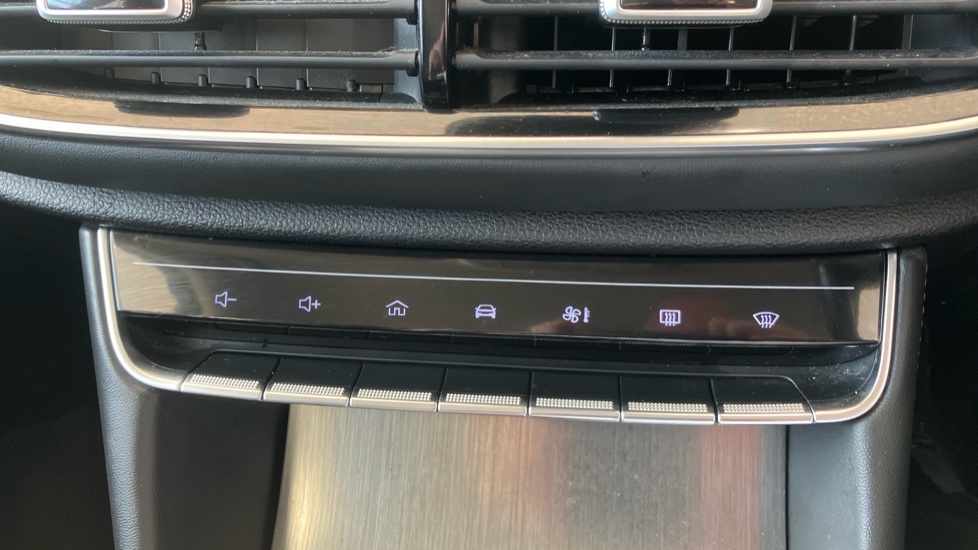 MG HS 1.5 T-GDI Excite 5dr Petrol Hatchback - Image 24