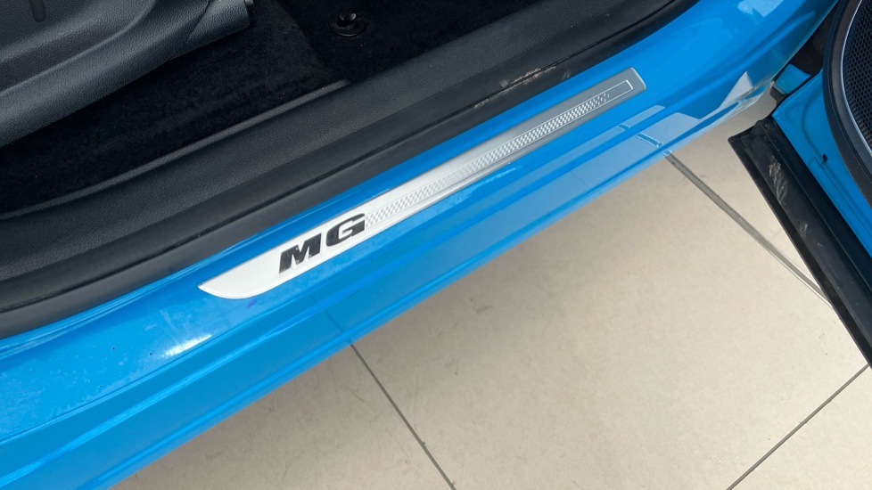 MG HS 1.5 T-GDI Excite 5dr Petrol Hatchback - Image 32