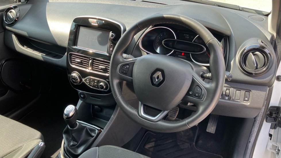 Renault Clio 0.9 TCE 90 Iconic 5dr Petrol Hatchback - Image 11