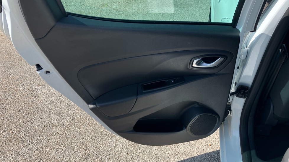 Renault Clio 0.9 TCE 90 Iconic 5dr Petrol Hatchback - Image 31