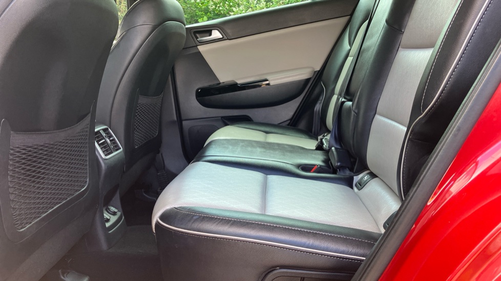 Kia Sportage 2.0 CRDi GT-Line S 5dr Auto [AWD] Diesel Estate - Image 16