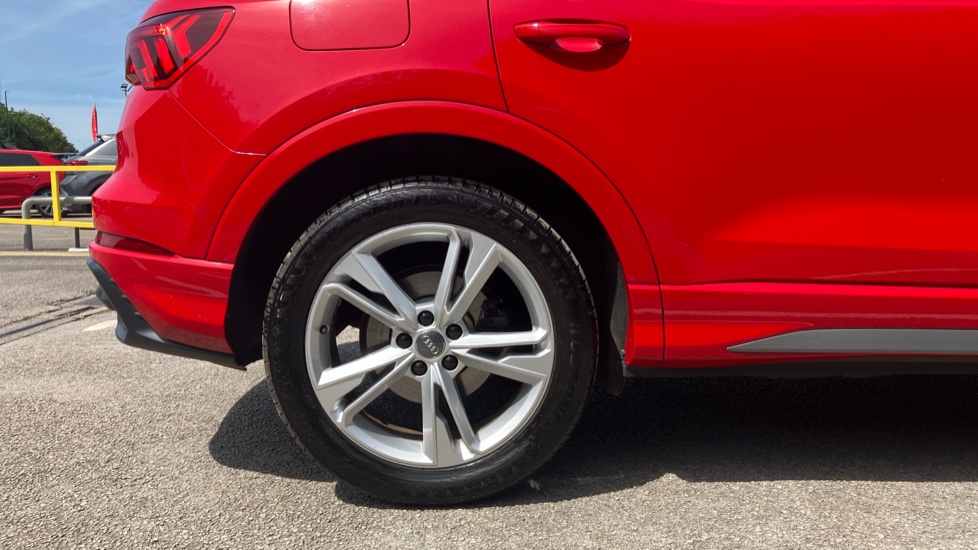 Audi Q3 35 TFSI S Line 5dr S Tronic Petrol Estate - Image 7