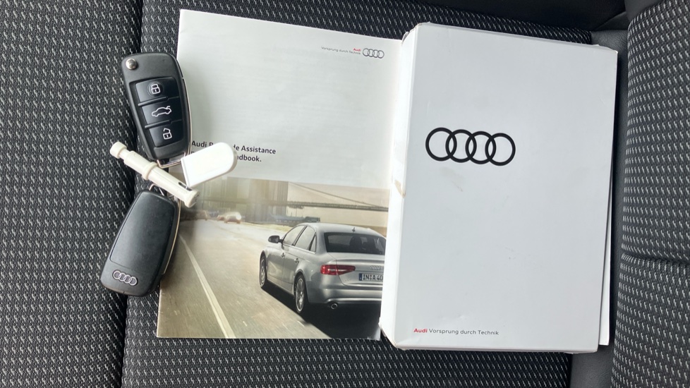 Audi Q3 35 TFSI S Line 5dr S Tronic Petrol Estate - Image 19