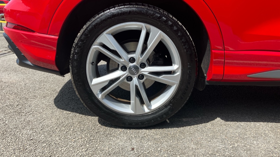 Audi Q3 35 TFSI S Line 5dr S Tronic Petrol Estate - Image 34