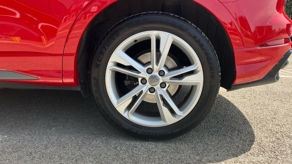 Audi Q3 35 TFSI S Line 5dr S Tronic Petrol Estate - Image 35