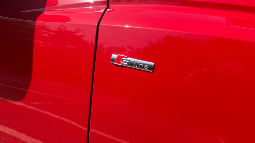 Audi Q3 35 TFSI S Line 5dr S Tronic Petrol Estate - Image 37