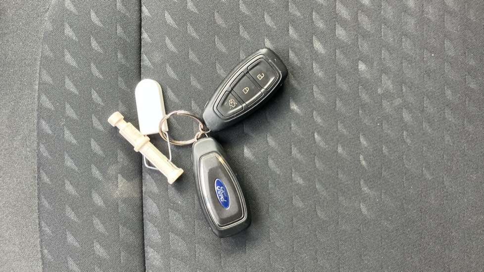 Ford Fiesta 1.0 EcoBoost Titanium 5dr Petrol Hatchback - Image 20