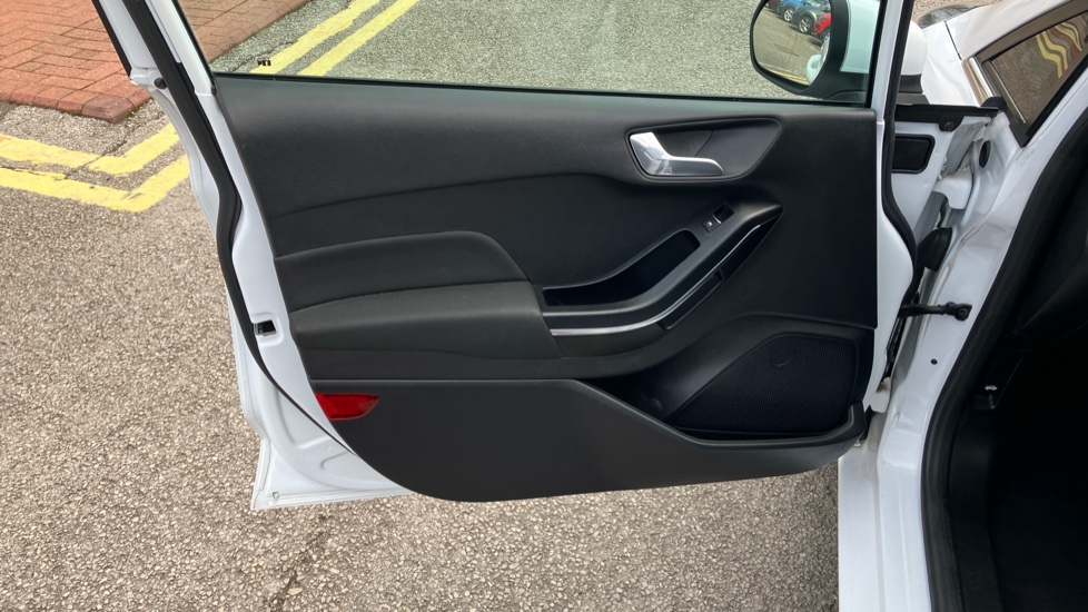 Ford Fiesta 1.0 EcoBoost Titanium 5dr Petrol Hatchback - Image 32