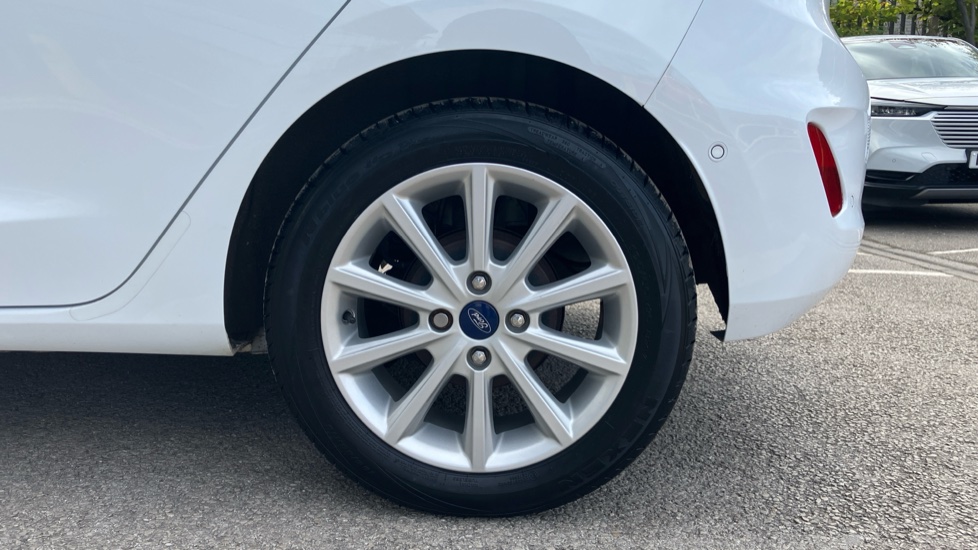 Ford Fiesta 1.0 EcoBoost Titanium 5dr Petrol Hatchback - Image 37