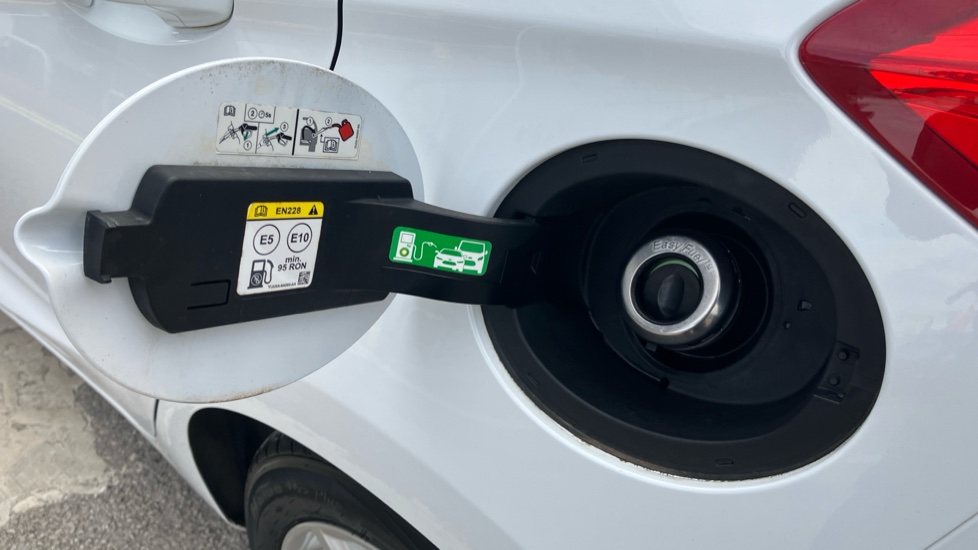 Ford Fiesta 1.0 EcoBoost Titanium 5dr Petrol Hatchback - Image 39