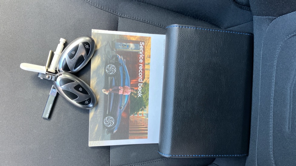 Hyundai TUCSON 1.6T Hybrid Premium 5dr Auto Hybrid Estate - Image 19
