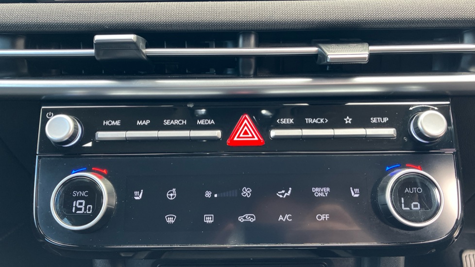 Hyundai TUCSON 1.6T Hybrid Premium 5dr Auto Hybrid Estate - Image 23