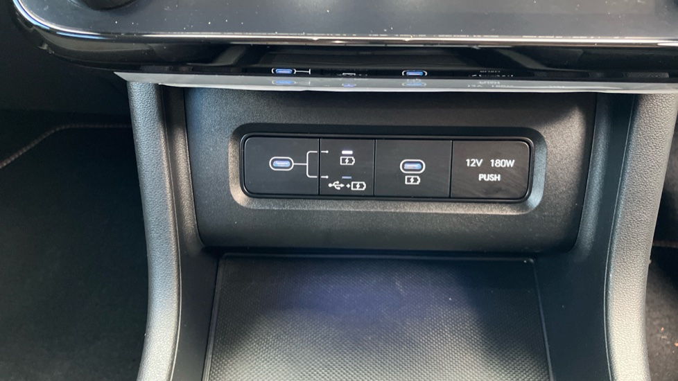 Hyundai TUCSON 1.6T Hybrid Premium 5dr Auto Hybrid Estate - Image 24