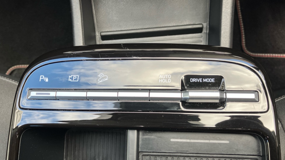 Hyundai TUCSON 1.6T Hybrid Premium 5dr Auto Hybrid Estate - Image 26