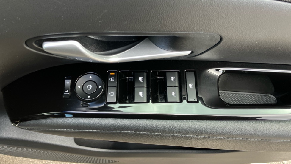 Hyundai TUCSON 1.6T Hybrid Premium 5dr Auto Hybrid Estate - Image 29