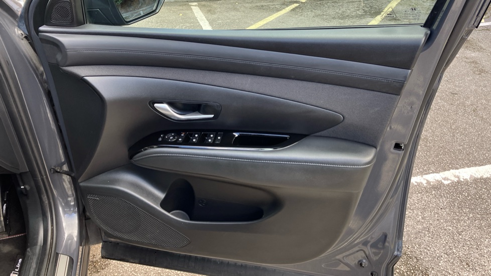 Hyundai TUCSON 1.6T Hybrid Premium 5dr Auto Hybrid Estate - Image 30