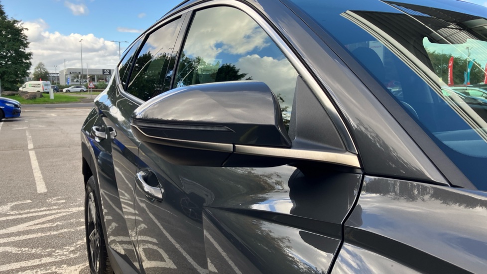 Hyundai TUCSON 1.6T Hybrid Premium 5dr Auto Hybrid Estate - Image 35
