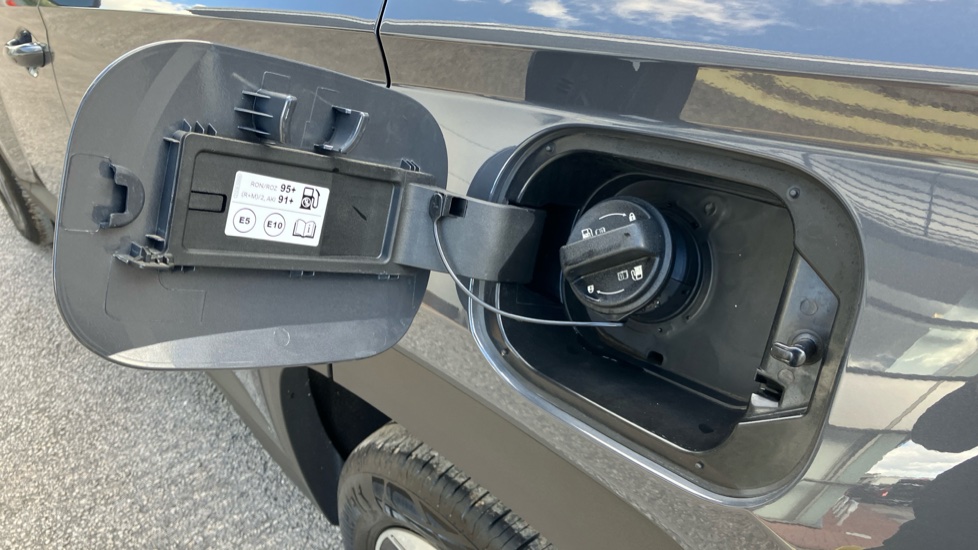 Hyundai TUCSON 1.6T Hybrid Premium 5dr Auto Hybrid Estate - Image 40