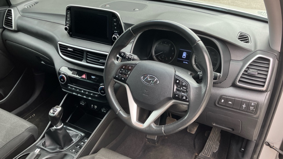 Hyundai TUCSON 1.6 GDi SE Nav 5dr 2WD Petrol Estate - Image 11