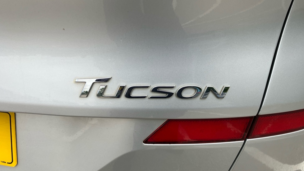 Hyundai TUCSON 1.6 GDi SE Nav 5dr 2WD Petrol Estate - Image 32