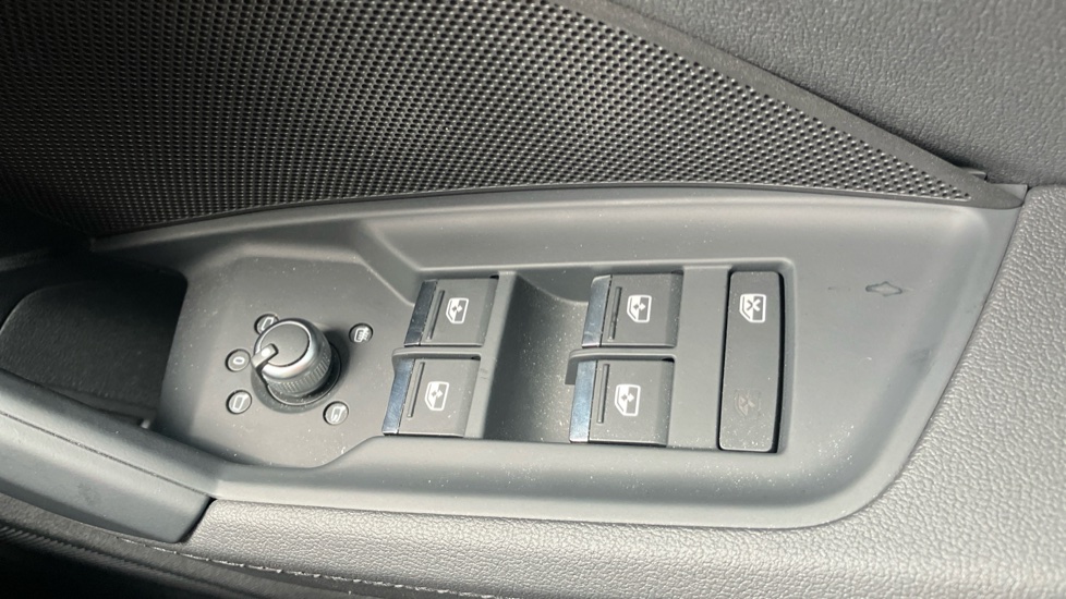 Audi A3 40 TFSI e S Line 5dr S Tronic Hatchback - Image 22