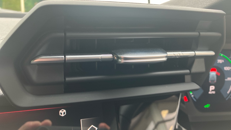 Audi A3 40 TFSI e S Line 5dr S Tronic Hatchback - Image 36