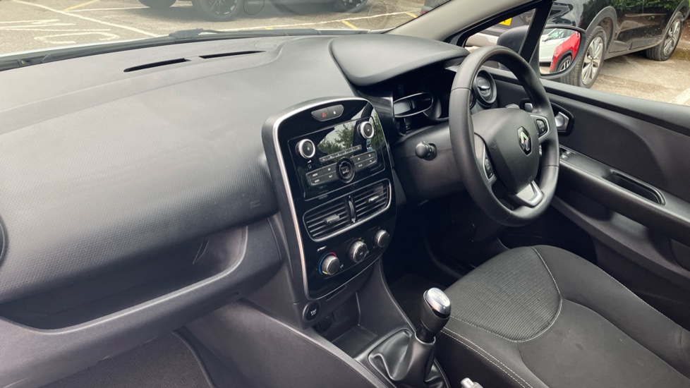 Renault Clio 1.2 16V Play 5dr Petrol Hatchback - Image 9