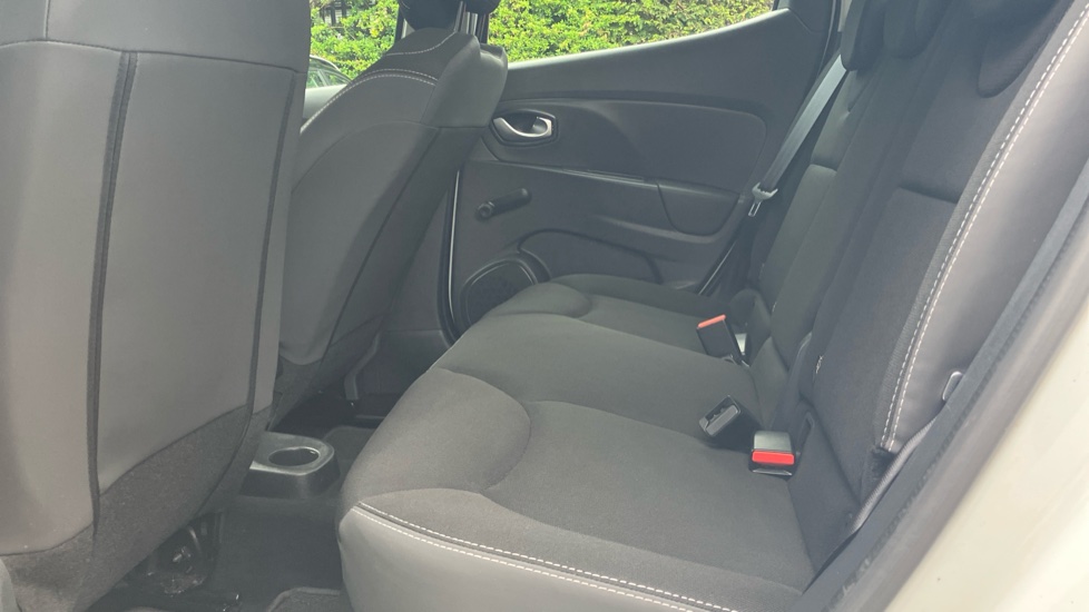 Renault Clio 1.2 16V Play 5dr Petrol Hatchback - Image 16