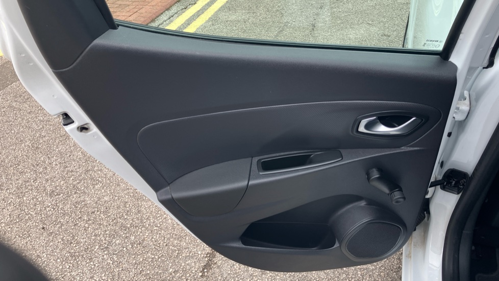 Renault Clio 1.2 16V Play 5dr Petrol Hatchback - Image 29