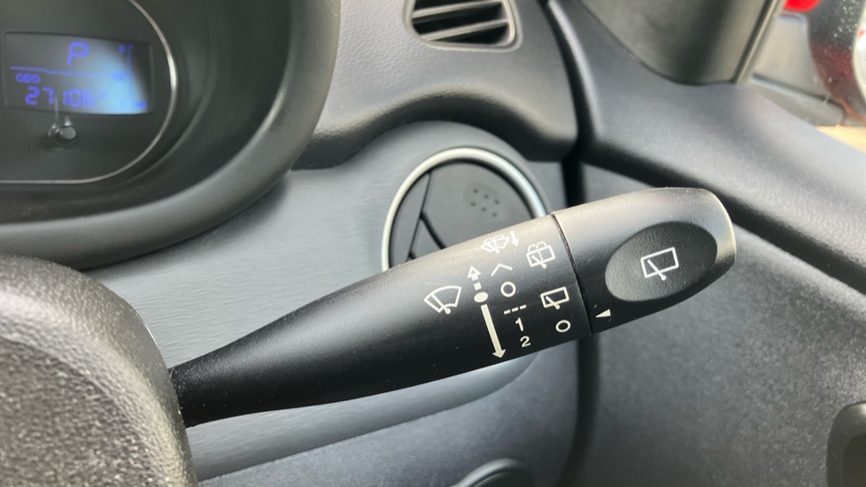 Hyundai i10 1.2 Active 5dr Auto Petrol Hatchback - Image 22