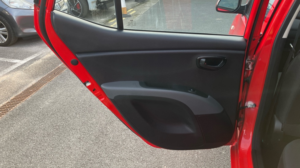 Hyundai i10 1.2 Active 5dr Auto Petrol Hatchback - Image 31