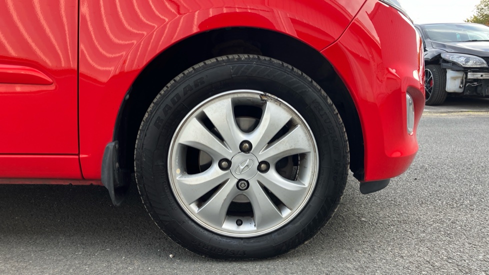 Hyundai i10 1.2 Active 5dr Auto Petrol Hatchback - Image 35
