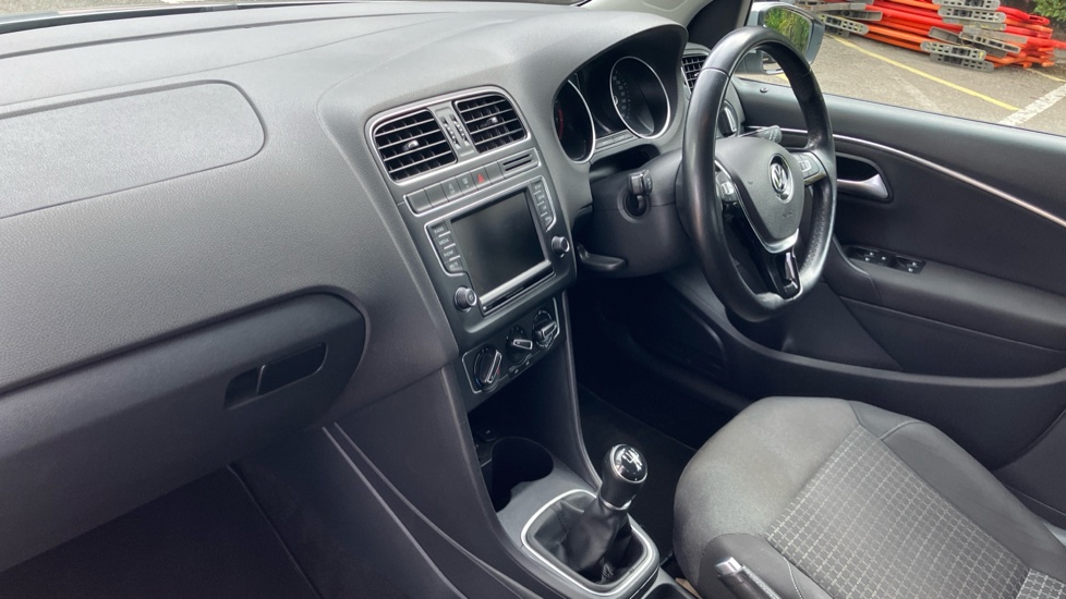 Volkswagen Polo 1.2 TSI SE 5dr Petrol Hatchback - Image 9