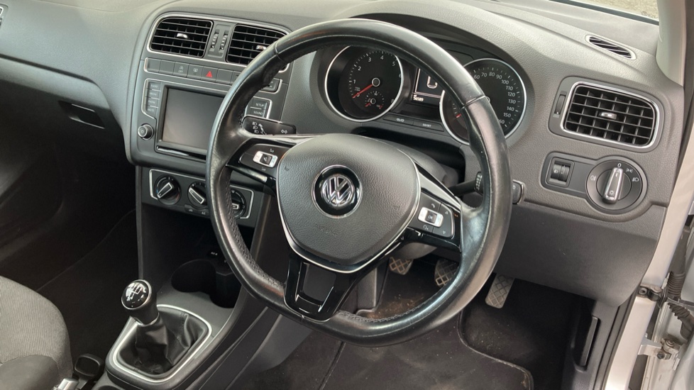 Volkswagen Polo 1.2 TSI SE 5dr Petrol Hatchback - Image 11