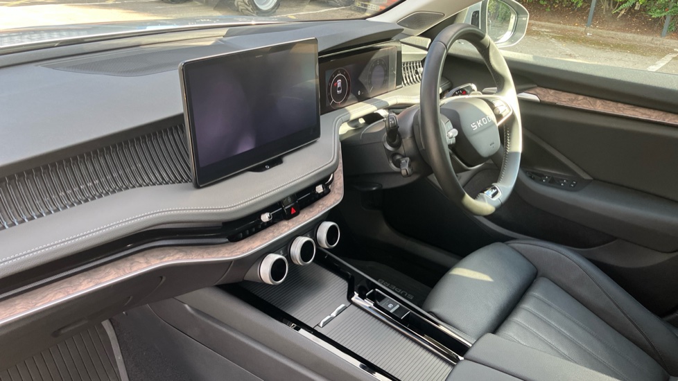 Skoda Superb 2.0 TDI 193 Laurin + Klement 4X4 5dr DSG Diesel Hatchback - Image 9