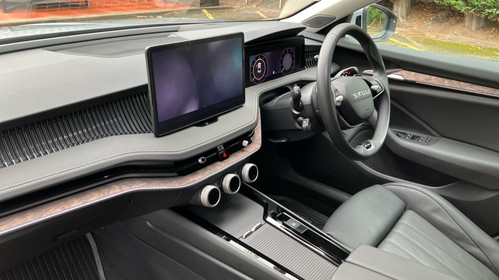 Skoda Superb 2.0 TDI 193 Laurin + Klement 4X4 5dr DSG Diesel Hatchback - Image 9