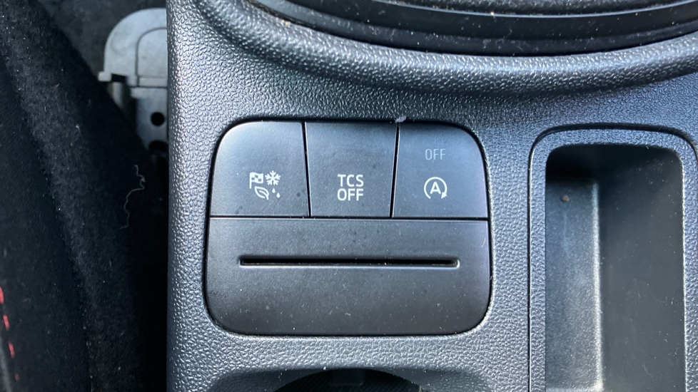 Ford Fiesta 1.0 EcoBoost Hybrid mHEV 155 ST-Line X Edition 3dr Petrol Hatchback - Image 25