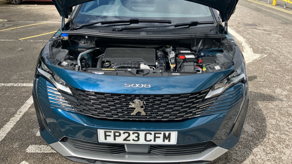 Peugeot 5008 1.2 PureTech Allure Premium+ 5dr EAT8 Petrol Estate - Image 8