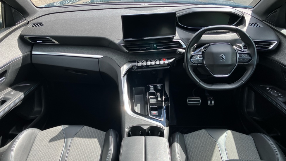 Peugeot 5008 1.2 PureTech Allure Premium+ 5dr EAT8 Petrol Estate - Image 10