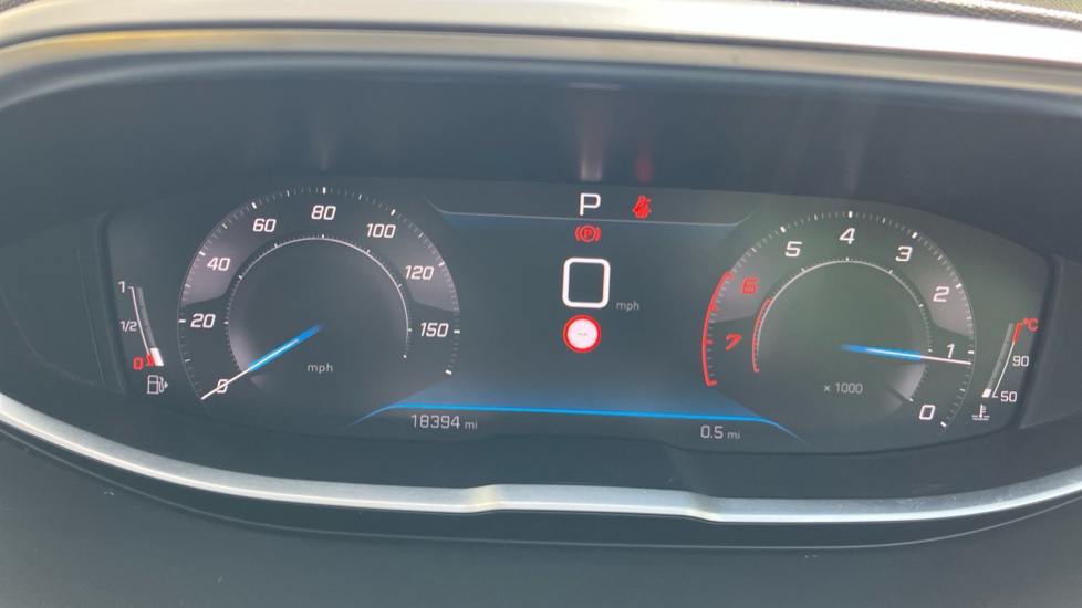 Peugeot 5008 1.2 PureTech Allure Premium+ 5dr EAT8 Petrol Estate - Image 18