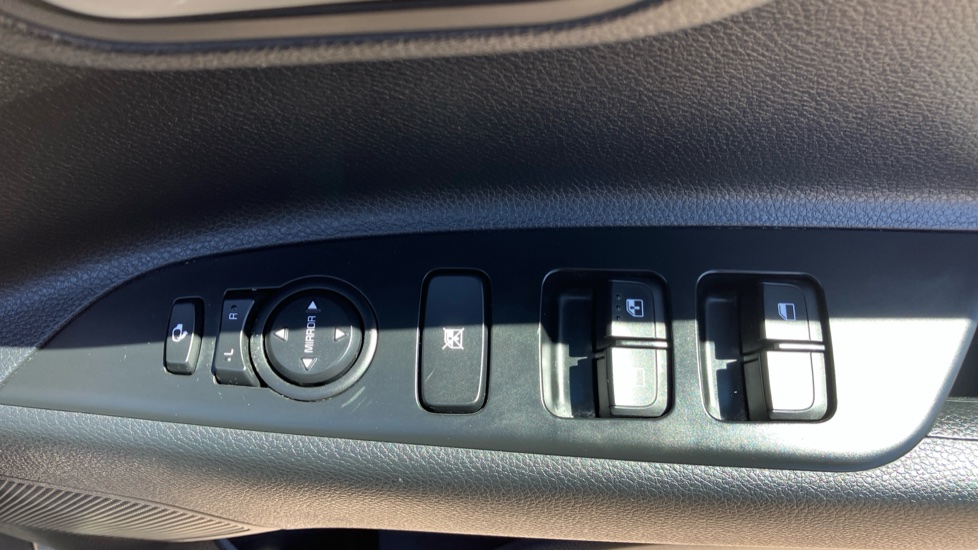 Kia Stonic 1.0T GDi 99 2 5dr Petrol Estate - Image 28