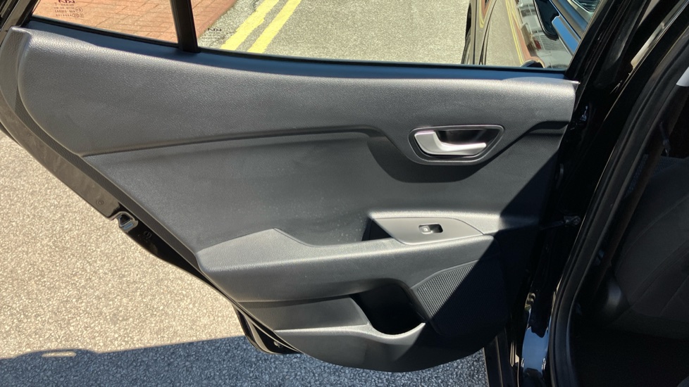 Kia Stonic 1.0T GDi 99 2 5dr Petrol Estate - Image 31